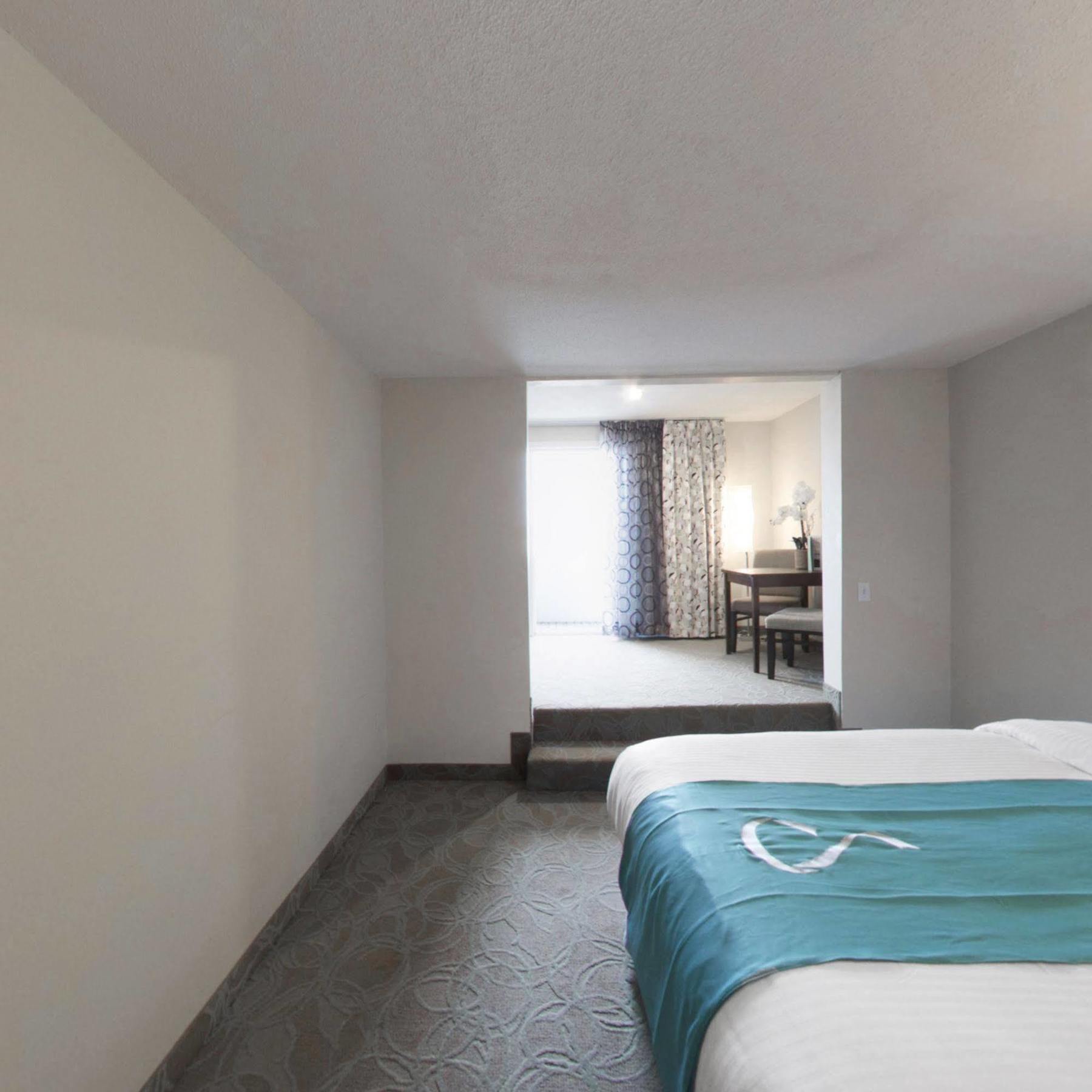 Aqua Blue Hotel 내러갠섯 외부 사진
